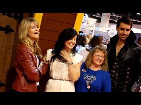 Characters from ABC&#039;s Once Upon A Time meet fans at the 2013 D23 Expo