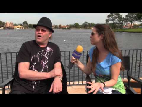 Attractions - The Show - March 14, 2013 - Epcot&#039;s Flower &amp; Garden plus the voice of Roger Rabbit