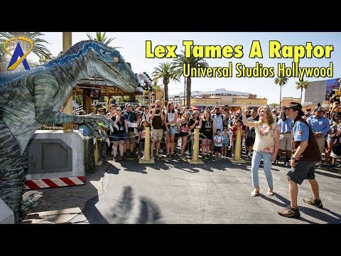 Ariana Richards (Lex from Jurassic Park) Tames a Raptor at Universal Studios Hollywood