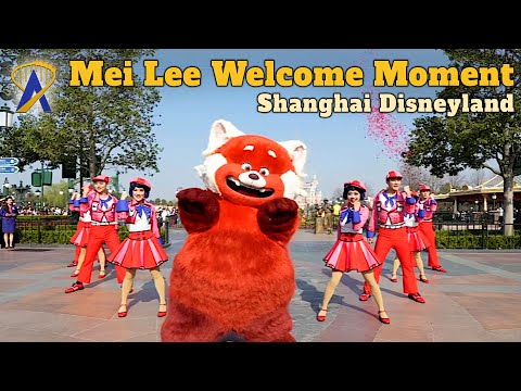 Mei Lee the Red Panda &#039;Welcome Moment&#039; at Shanghai Disneyland
