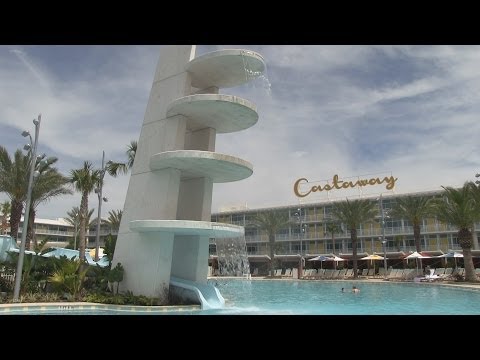 Universal&#039;s Cabana Bay Beach Resort walkthrough and family suite tour
