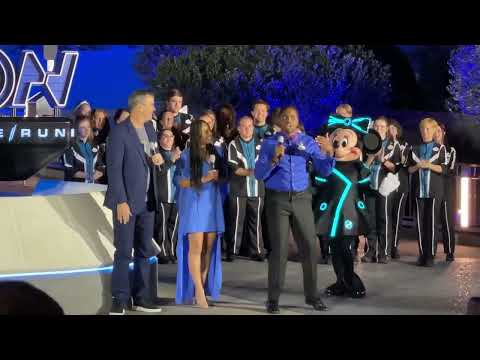 Tron Lightcycle Opening Moment with Mickey &amp; Minnie, Bruce Boxleitner (Tron) and Jeff Vahle