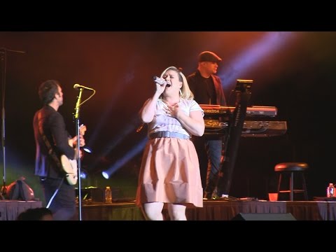 Kelly Clarkson in concert at Universal Orlando Mardi Gras