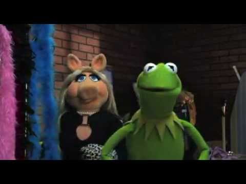 What&#039;s a Whatnot? - No One is Bigger than Miss Piggy