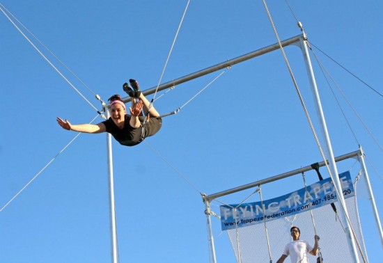 flying trapeze, trapeze,