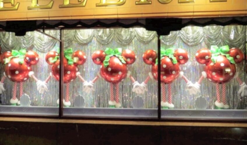 Dancing christmas ornaments at Hollywood Studios