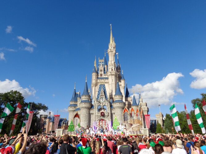 Ne-Yo Disney Christmas Parade