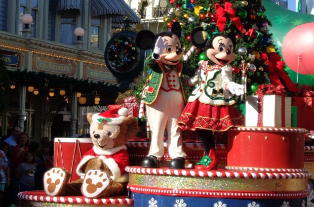 Disney Parks Christmas Day Parade mickey minnie