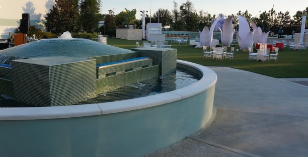 Hilton Orlando fountain at the Promenade