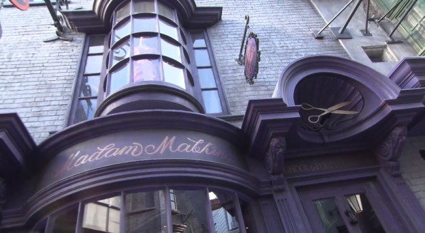 Inside Diagon Alley at Universal 3321