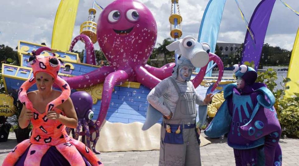 Seaworld halloween characters
