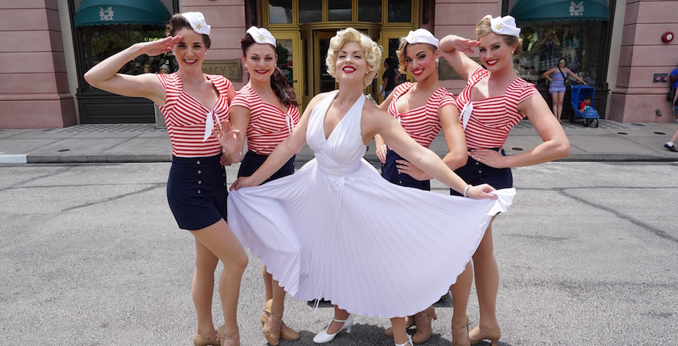 marilyn monroe and dancers at universal studios florida