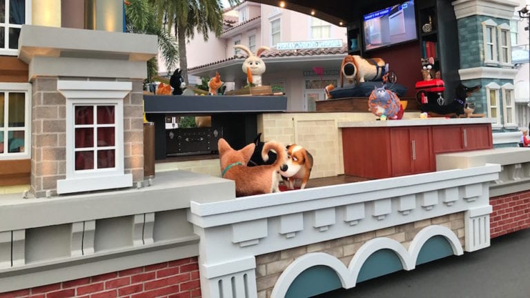 ‘The Secret Life of Pets’ floats make their debut in Universal’s Superstar Parade