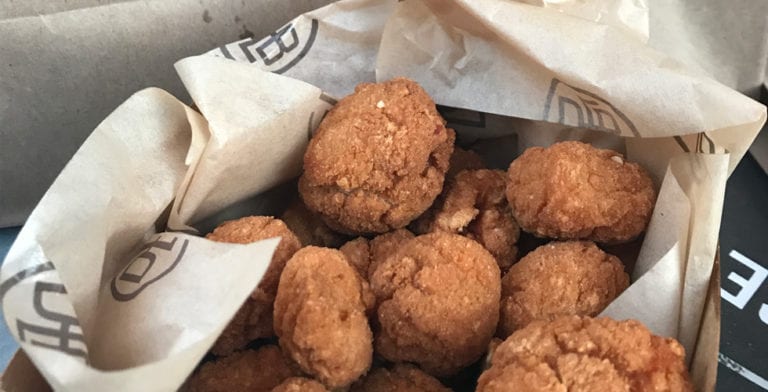 Review: Doughnut-breaded chicken nuggets at D-Luxe Burger