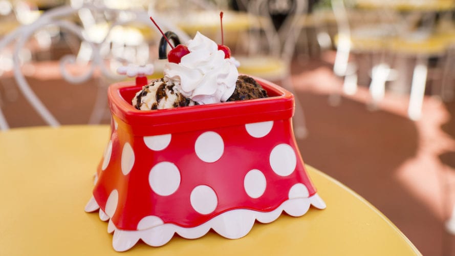 mickey & minnie's surprise celebration