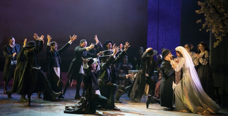 Theater Review: ‘Fiddler on the Roof,’ a musical rich with tradition