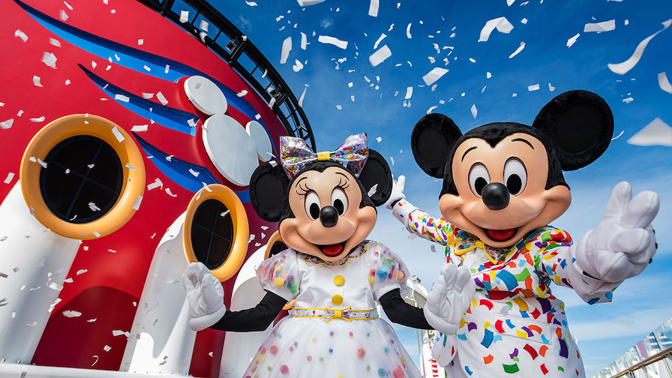 Mickey and Minnie’s Surprise Party at Sea