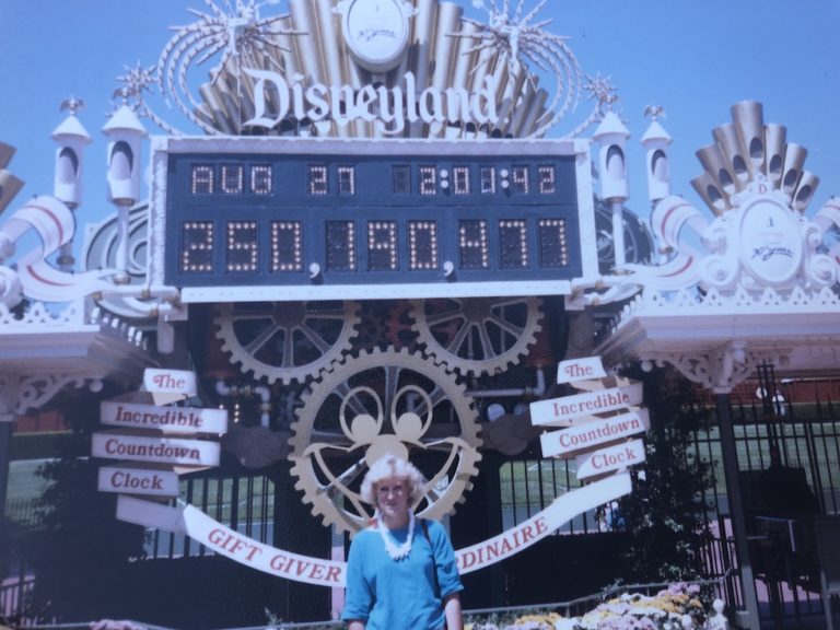 Guest uses winning Disneyland ticket from 1985 to enter 34 years later