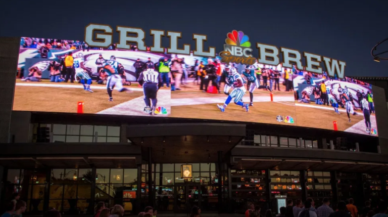 Universal CityWalk Hollywood opening NBC Sports Grill & Brew in 2020