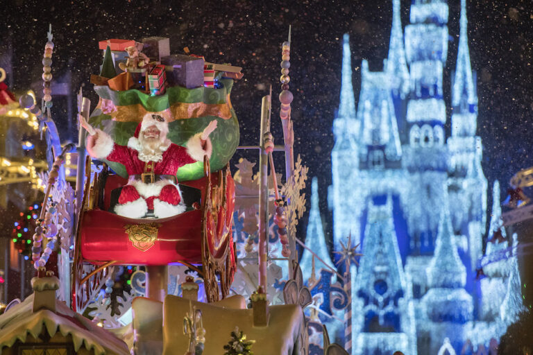 Celebrate Christmas year-round at Walt Disney World and Universal Orlando  – DePaoli on DeParks