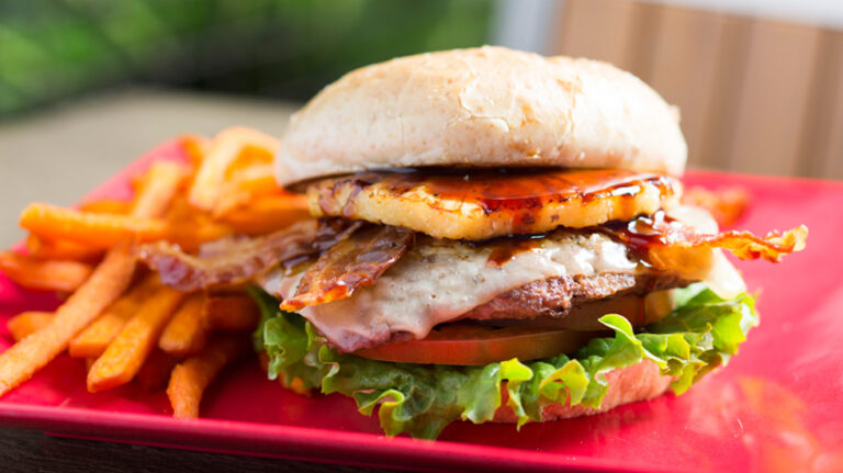 Recipe: Make the Hawaiian Cheeseburger from Tangaroa Terrace for Hamburger Day