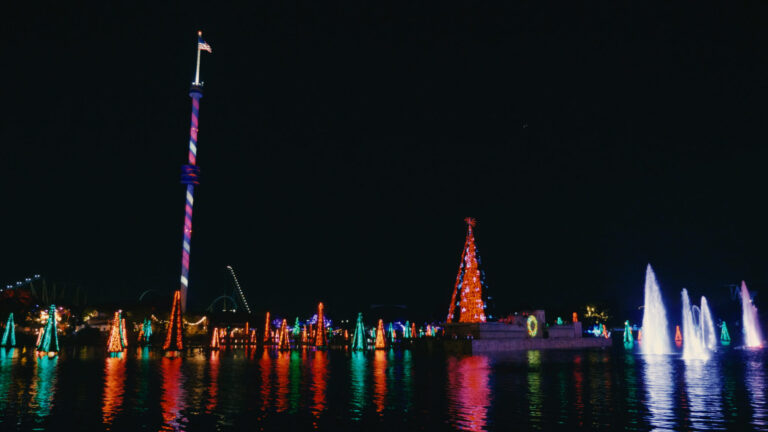 SeaWorld Orlando’s Christmas Celebration returns with limited capacity