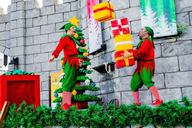 Legoland Florida is now hiring for the holidays