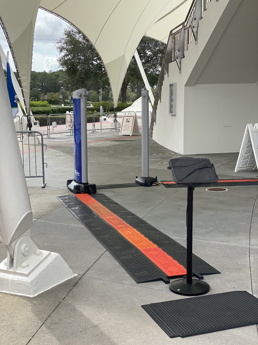 Contactless security screening expanded at Disney Springs