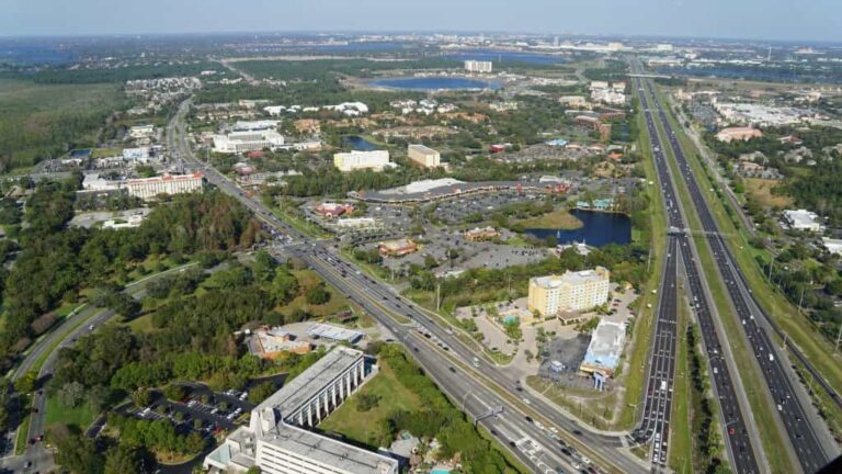 Crossroads shopping center near Disney World to be closed by August