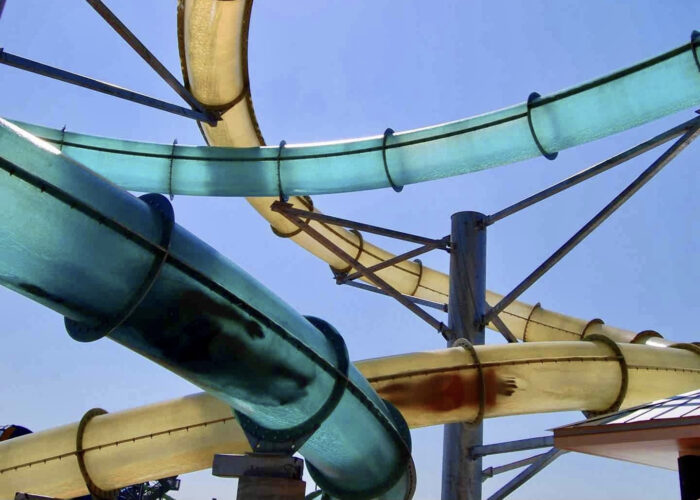 Hurricane-Harbor-Arlington-Bonzai-Pipeline curving enclosed water slide