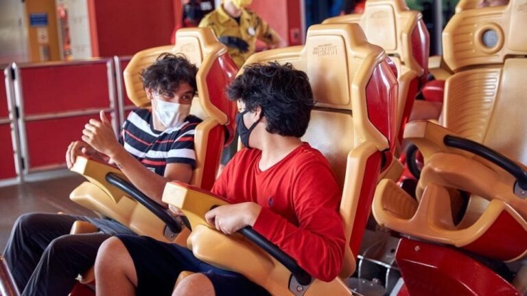 Universal Orlando requiring team members, encouraging guests to wear face coverings while indoors