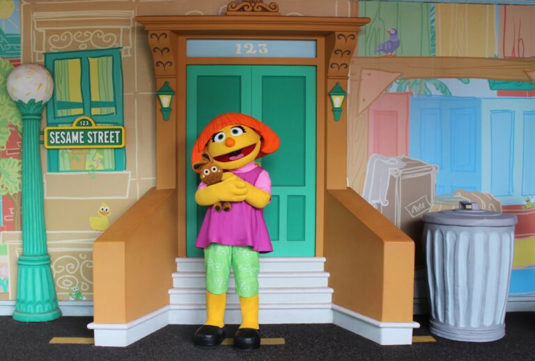 Sesame Street’s Julia debuts at SeaWorld Orlando for Autism Acceptance Month