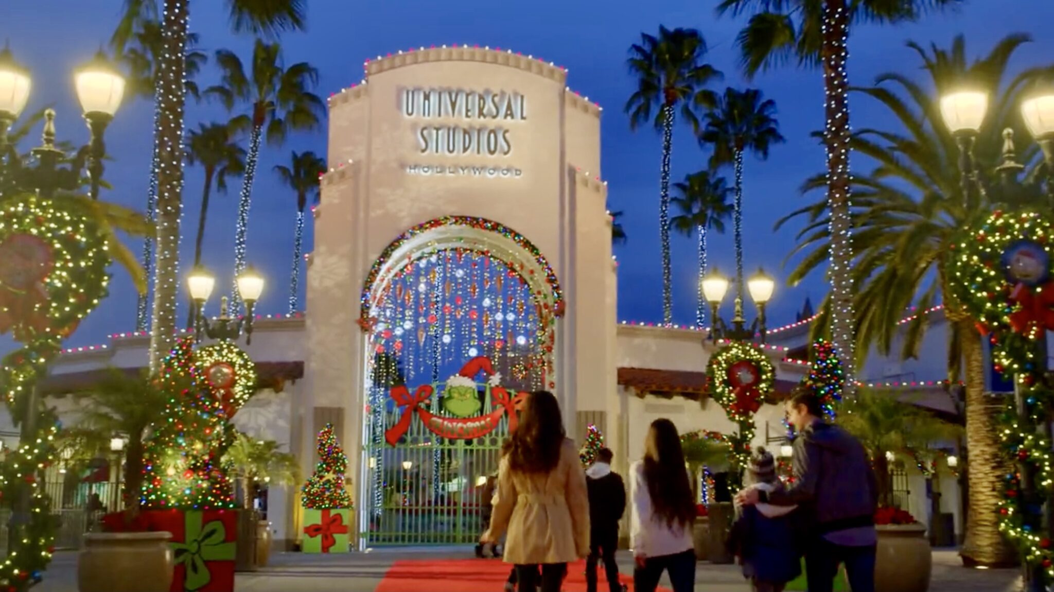 Universal Studios Hollywood Holiday Favorites Are Returning In November Universal Studios Hollywood Holiday Favorites Are Returning In November