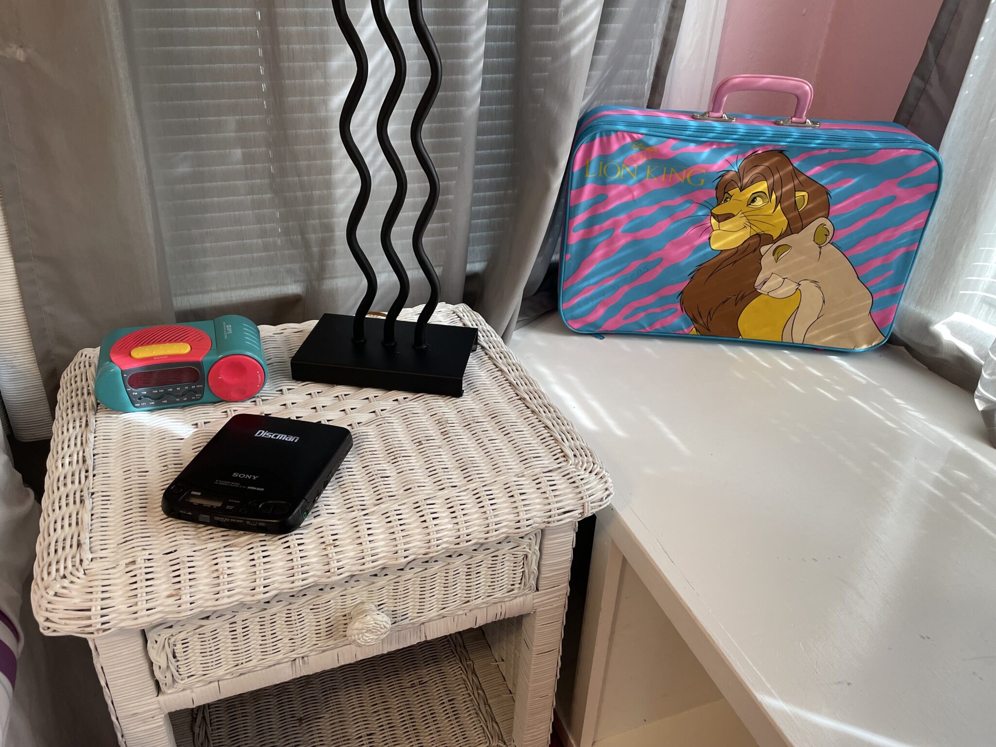 Nostalgic Airbnbs in Dallas, Texas give you a taste of the '80s and '90s