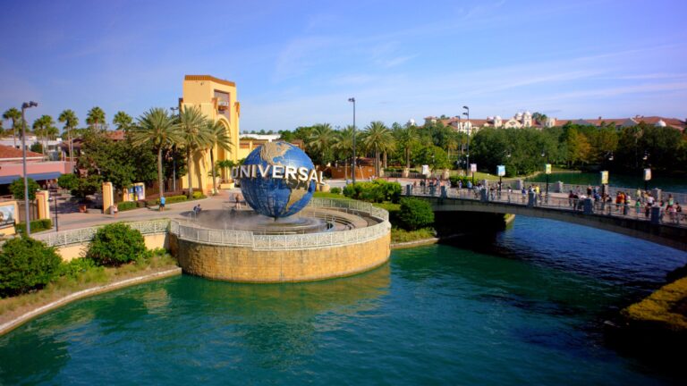 Universal Orlando Resort is looking to fill more than 5,000 positions for the summer season