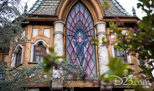 Snow White attraction at Disneyland