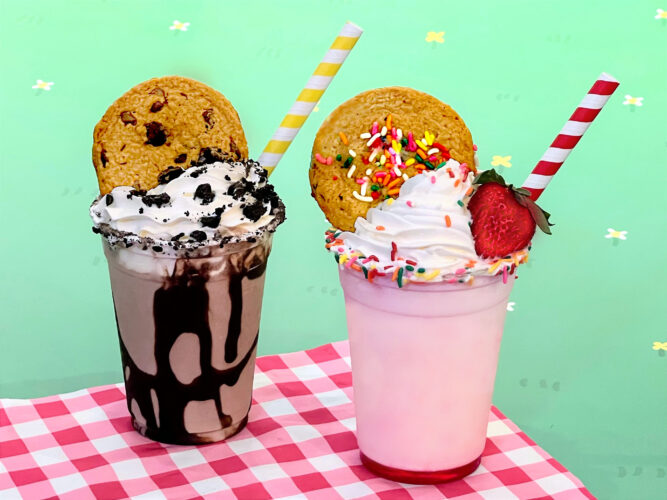 Peppa Pig Theme Park Miss Rabbit's Diner Milkshakes