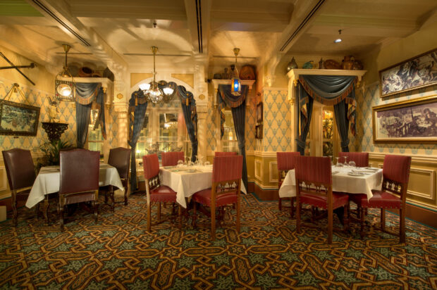 Walt's restaurant - Adventureland Room