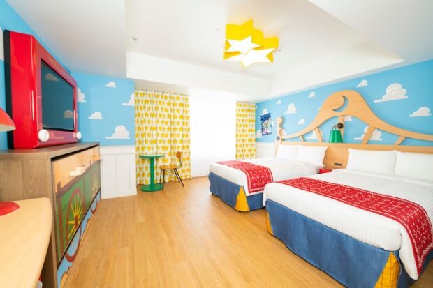 toy story hotel guest bedrooms