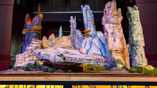 Disneyland Star Wars Day - GCH Lobby display