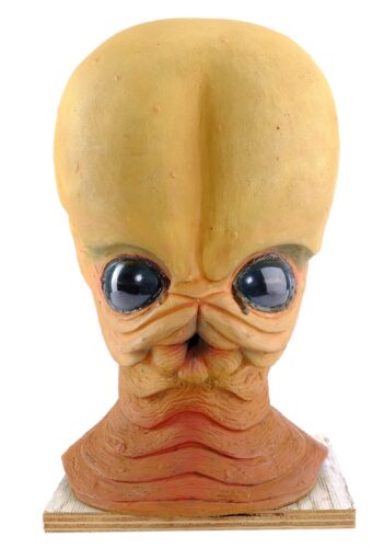 Propstore Star Wars props auction - Cantina musician mask