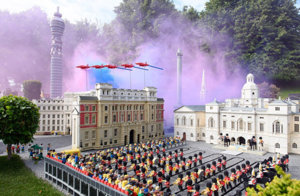 Legoland Windsor honors The Queen’s Jubilee with a Miniland display