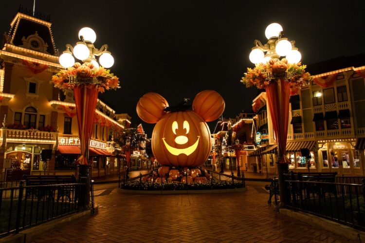 Halloween-Time-at-Disneyland-Mickey-Pumpkin-Photo-courtesy-of-Disneyland-Resort