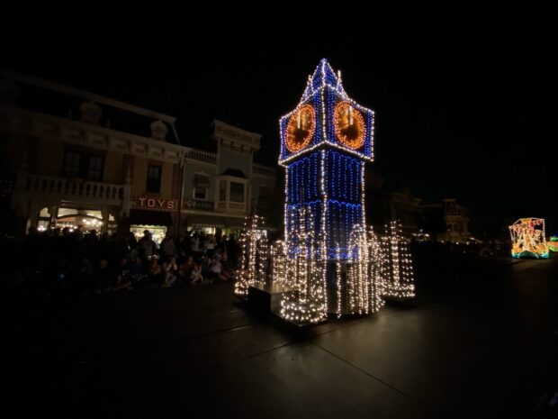 Main Street Electrical Parade - Cinderella clock 