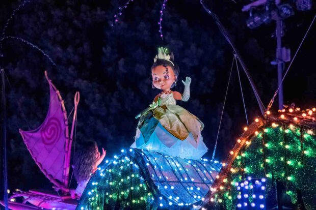 Tiana in the Main Street Electrical Parade