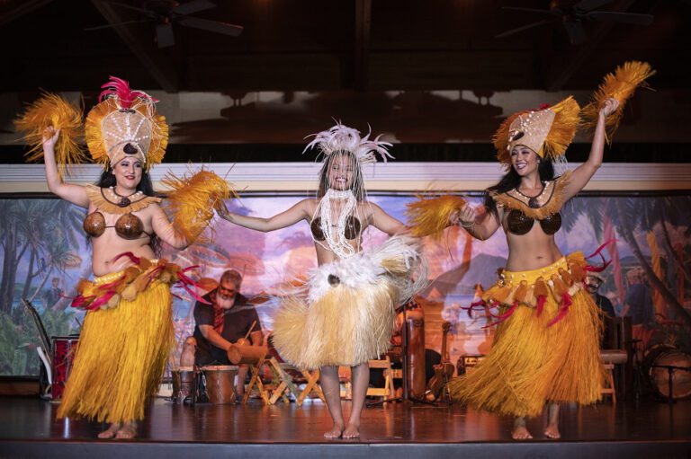 Catch the spirit of ‘aloha’ at Universal Orlando’s Wantilan Luau