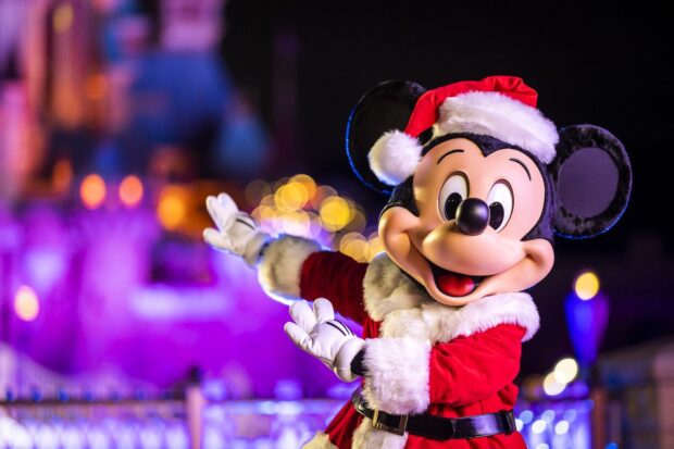 Disney Live in Concert Holiday Music Celebration - Santa Mickey