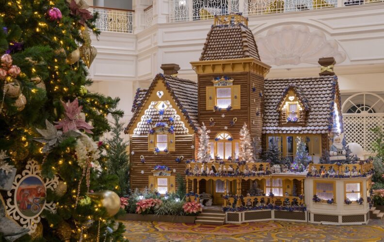 gingerbread house at grand floridian