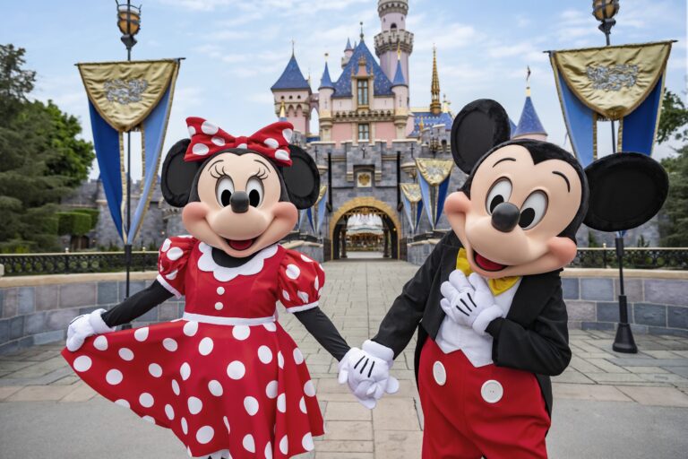 Disneyland announces SoCal ticket offer