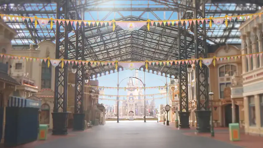 World Bazaar at Tokyo Disneyland with 40th anniversary dream garland